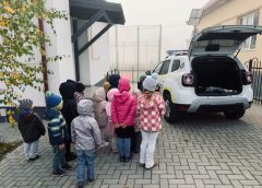 Lecții de siguranță pentru cei mai mici locuitori din Baciu! Polițiștii locali au ajuns în creșe și grădinițe
